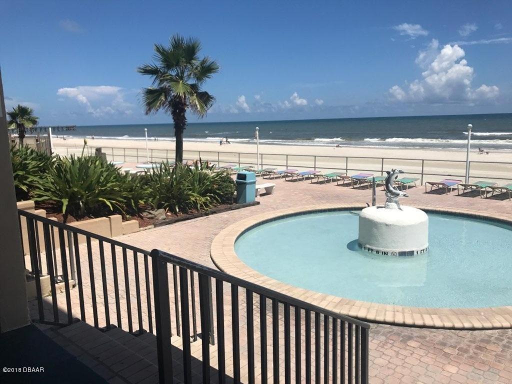 Ferienwohnung Ocean Breeze - Direct Ocean Front-Pool Is Open Daytona Beach Exterior foto