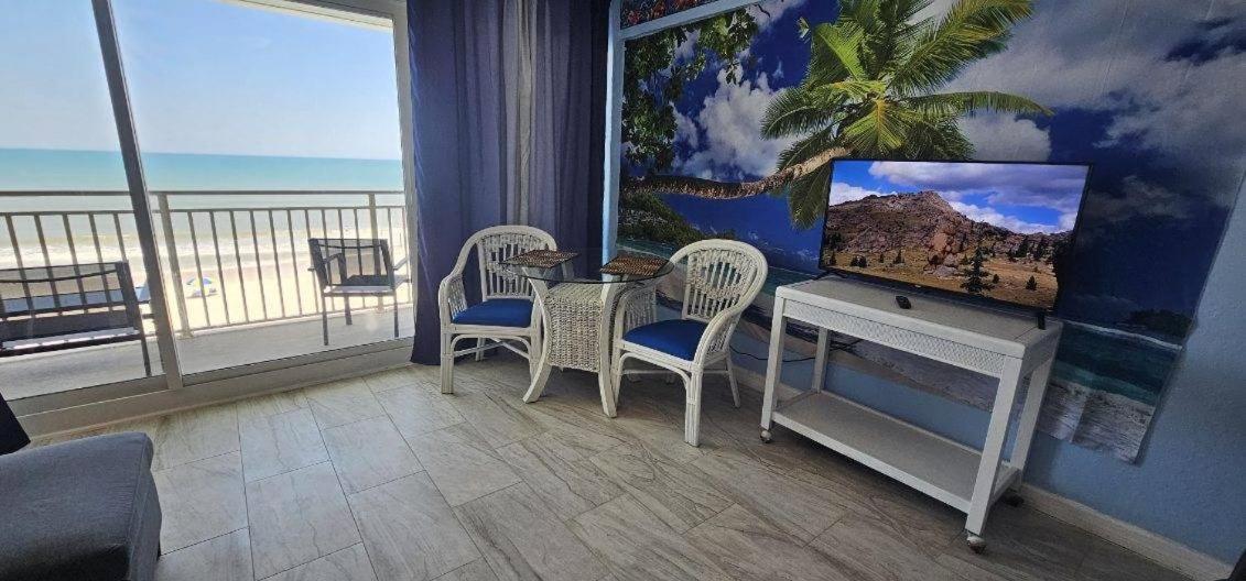Ferienwohnung Ocean Breeze - Direct Ocean Front-Pool Is Open Daytona Beach Exterior foto