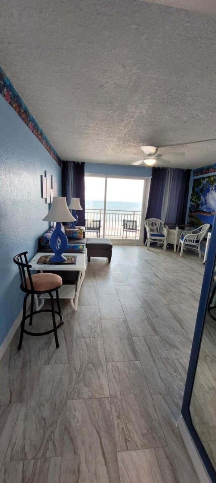 Ferienwohnung Ocean Breeze - Direct Ocean Front-Pool Is Open Daytona Beach Exterior foto