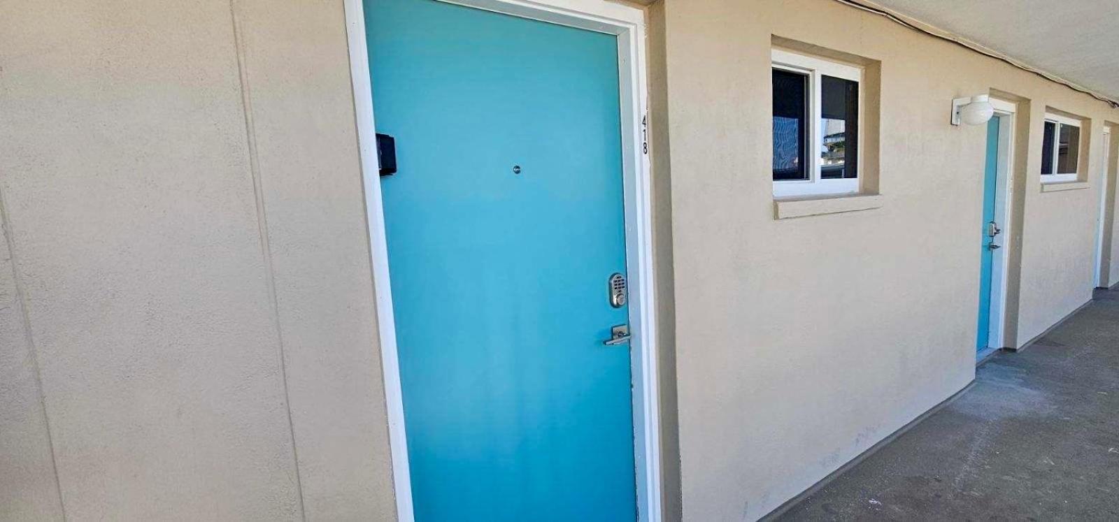 Ferienwohnung Ocean Breeze - Direct Ocean Front-Pool Is Open Daytona Beach Exterior foto