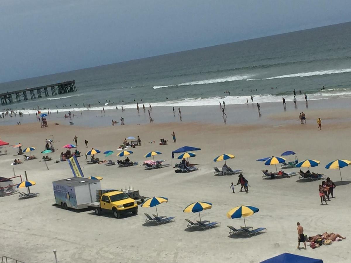 Ferienwohnung Ocean Breeze - Direct Ocean Front-Pool Is Open Daytona Beach Exterior foto