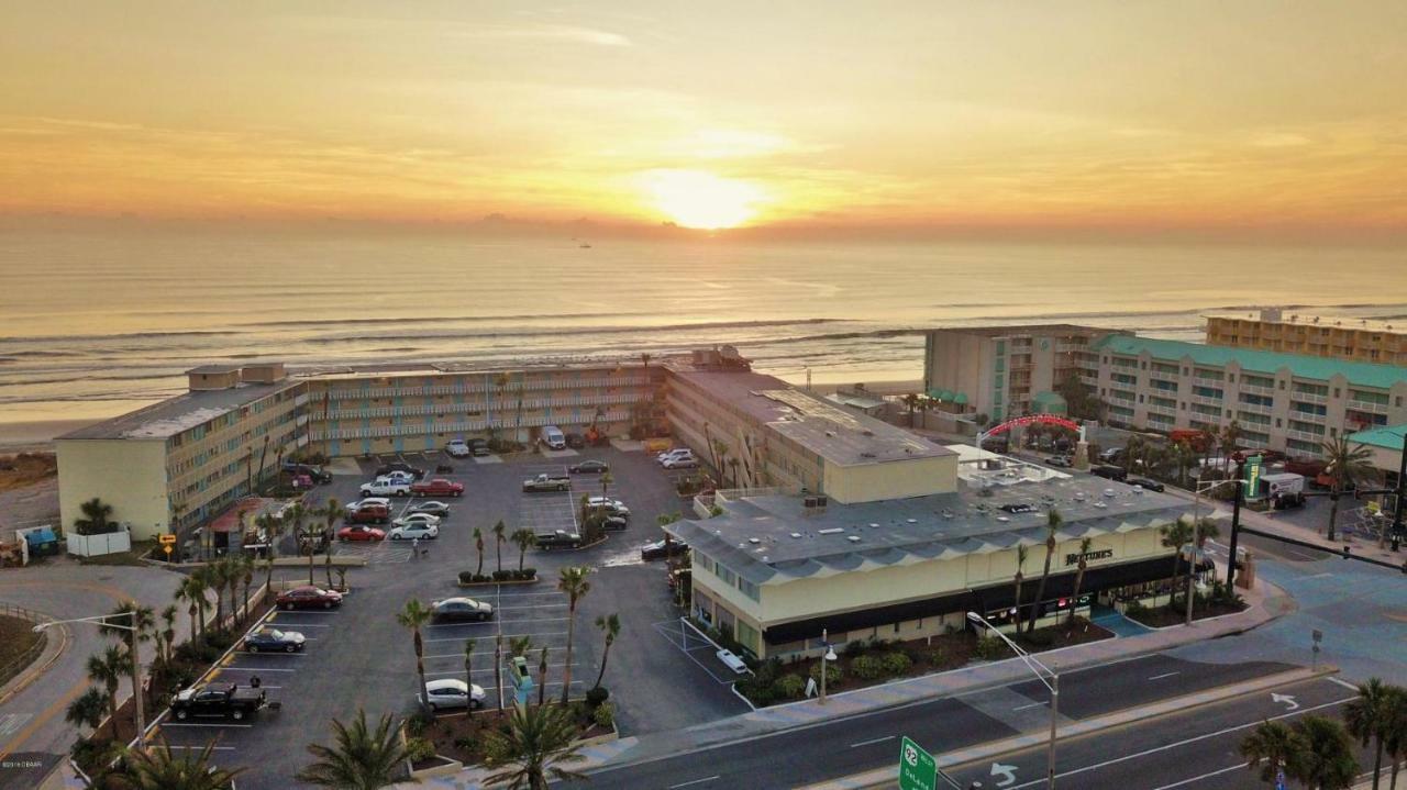 Ferienwohnung Ocean Breeze - Direct Ocean Front-Pool Is Open Daytona Beach Exterior foto